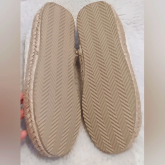 H&M Divided Shoes - Picture 7 of 7